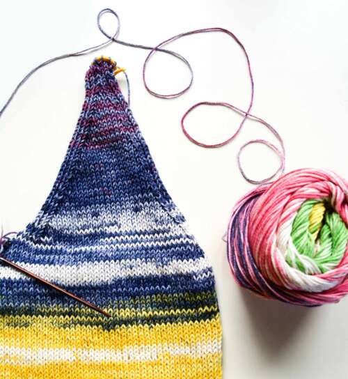 Pattern Canotta arcobaleno fucsia - immagine 2